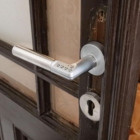 Apartments In Mala Strana - 10 Minutes From Charles Bridge Prague Ngoại thất bức ảnh