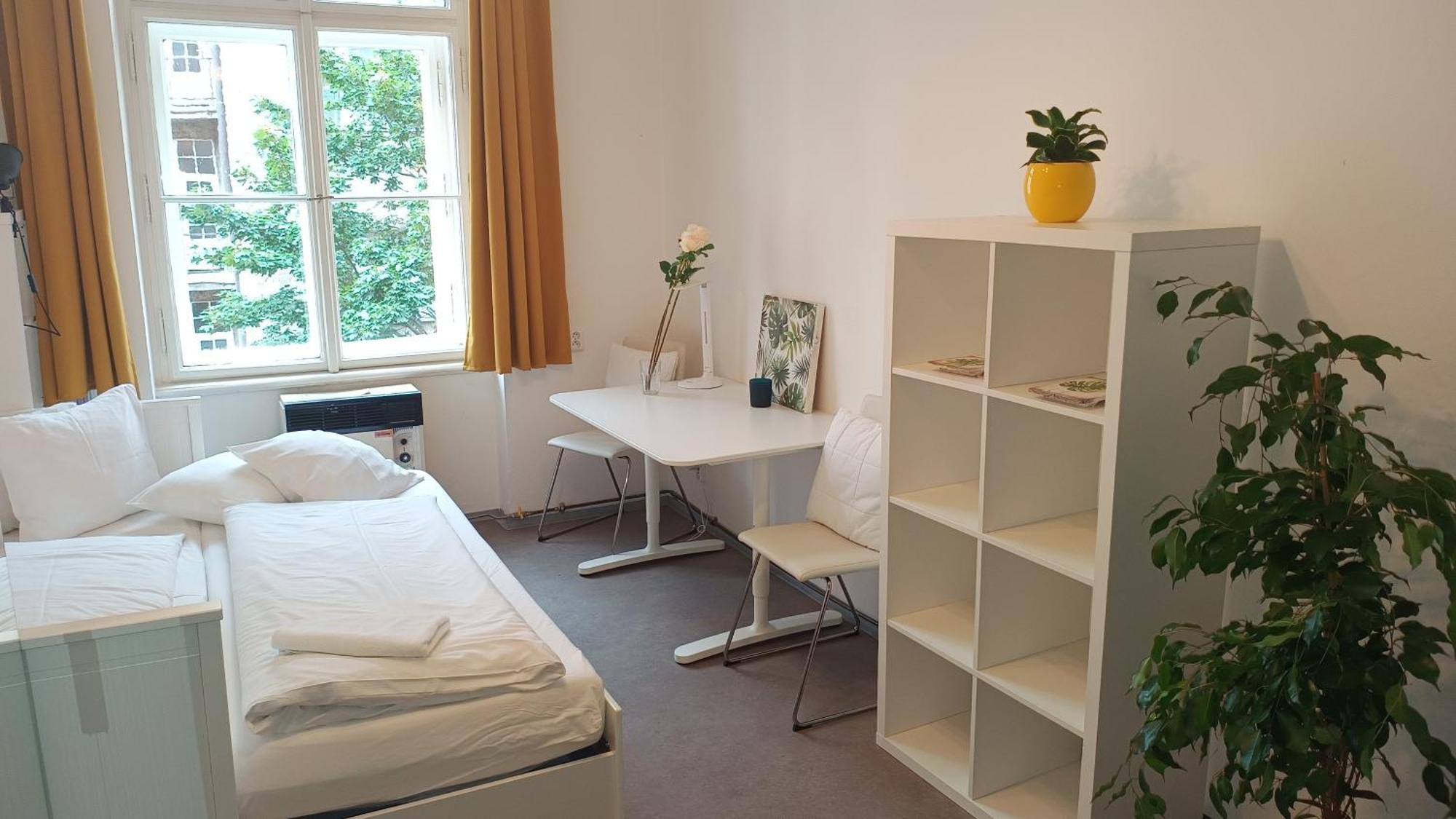Apartments In Mala Strana - 10 Minutes From Charles Bridge Prague Ngoại thất bức ảnh