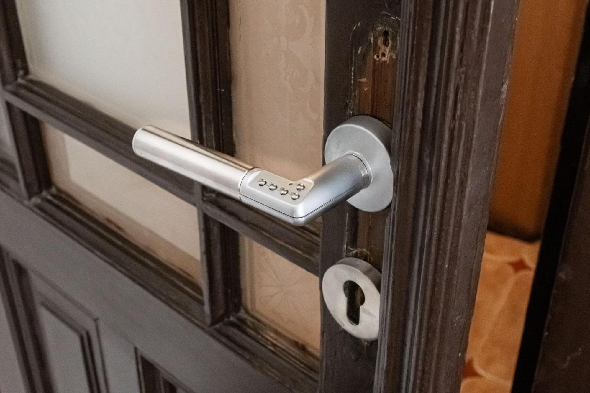 Apartments In Mala Strana - 10 Minutes From Charles Bridge Prague Ngoại thất bức ảnh
