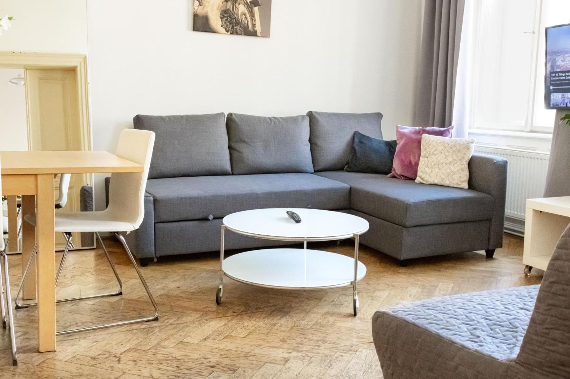 Apartments In Mala Strana - 10 Minutes From Charles Bridge Prague Ngoại thất bức ảnh