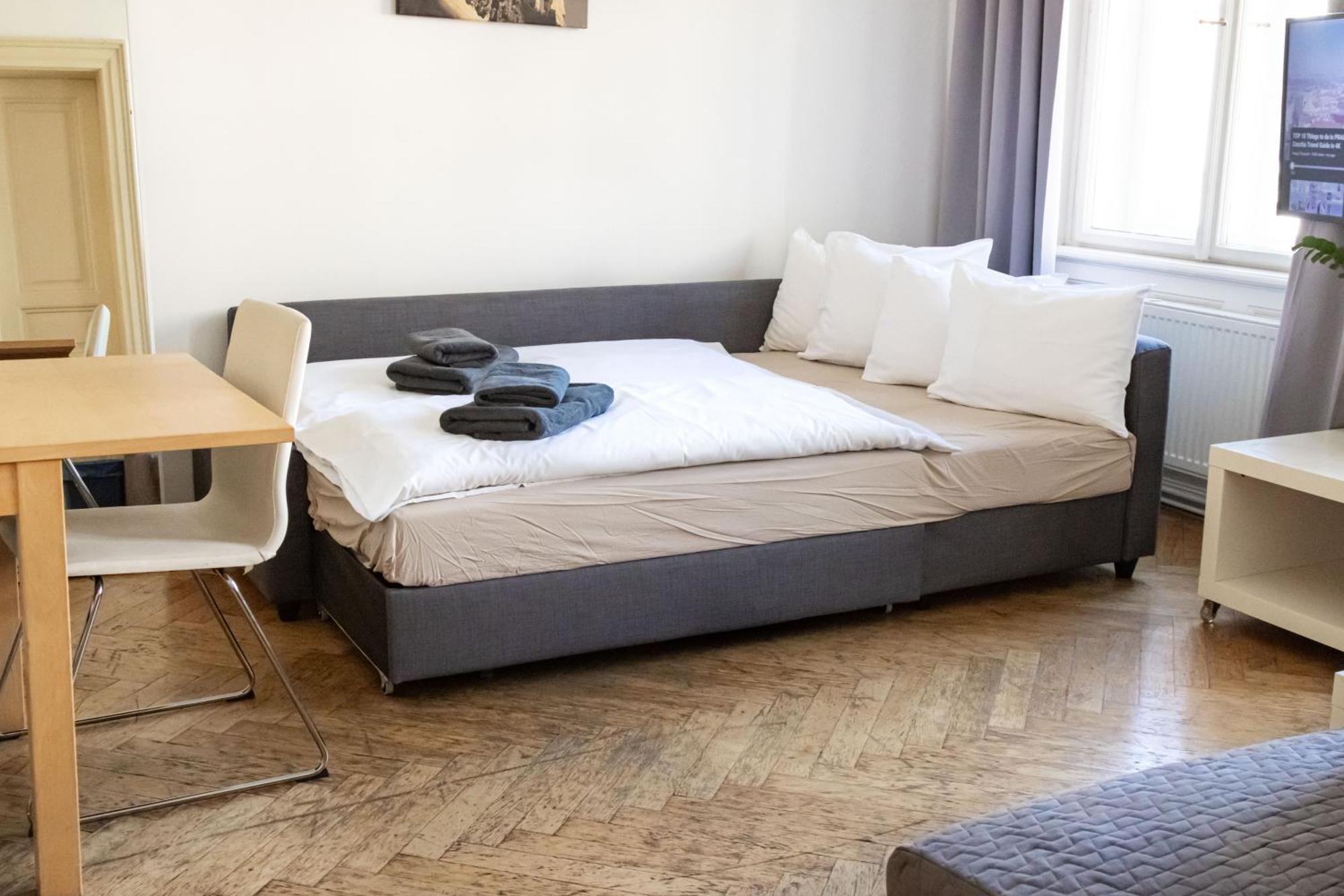 Apartments In Mala Strana - 10 Minutes From Charles Bridge Prague Ngoại thất bức ảnh
