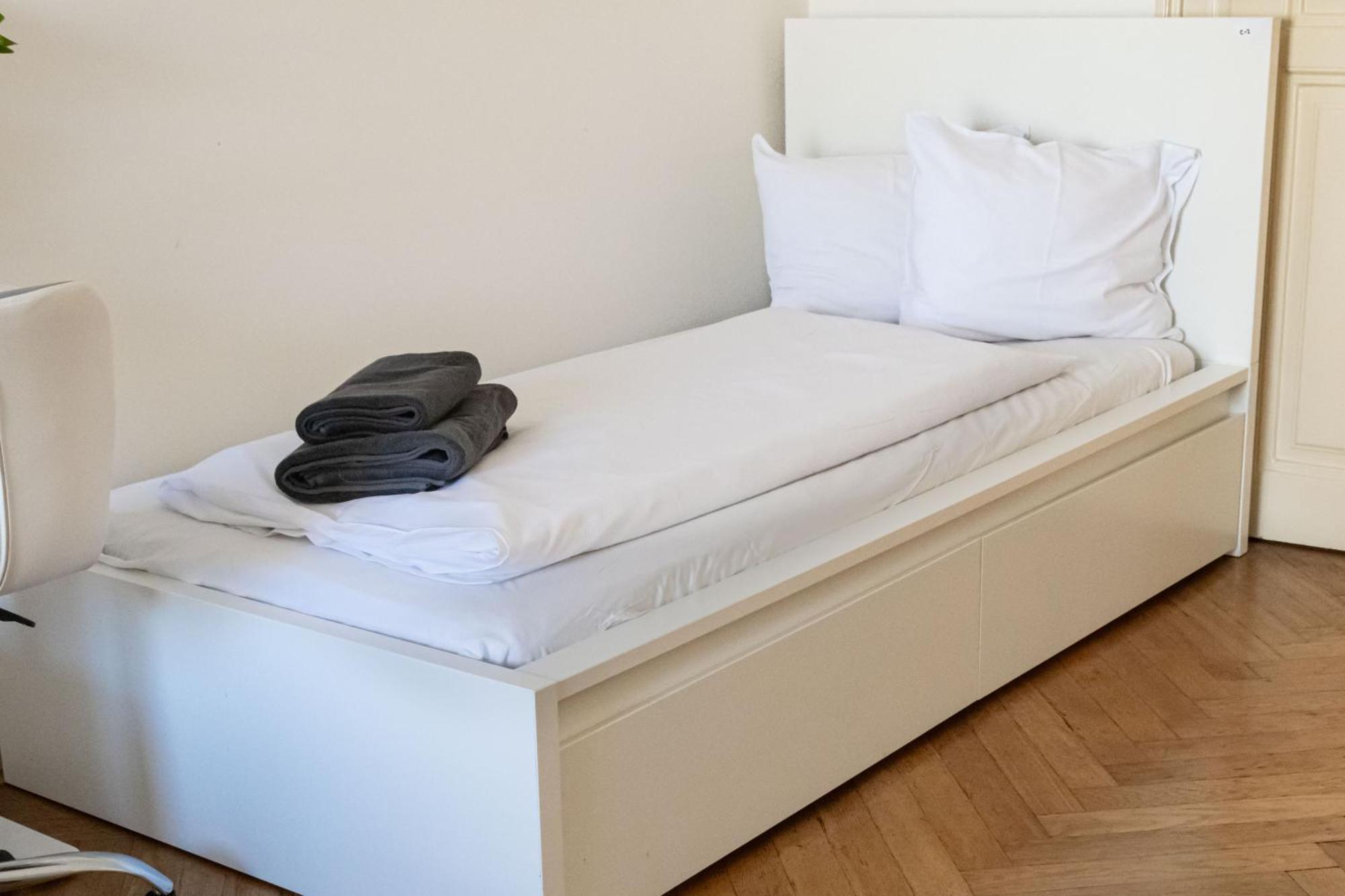 Apartments In Mala Strana - 10 Minutes From Charles Bridge Prague Ngoại thất bức ảnh