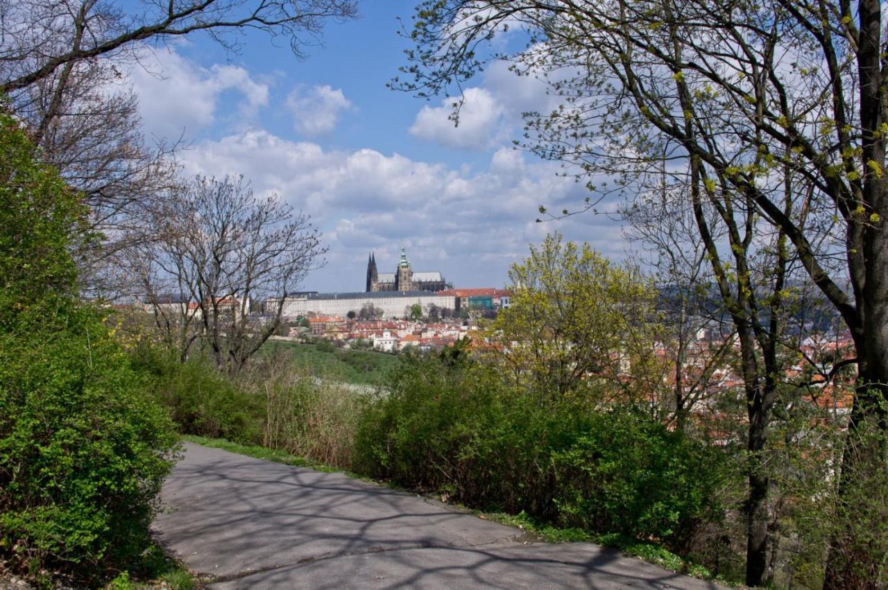 Apartments In Mala Strana - 10 Minutes From Charles Bridge Prague Ngoại thất bức ảnh