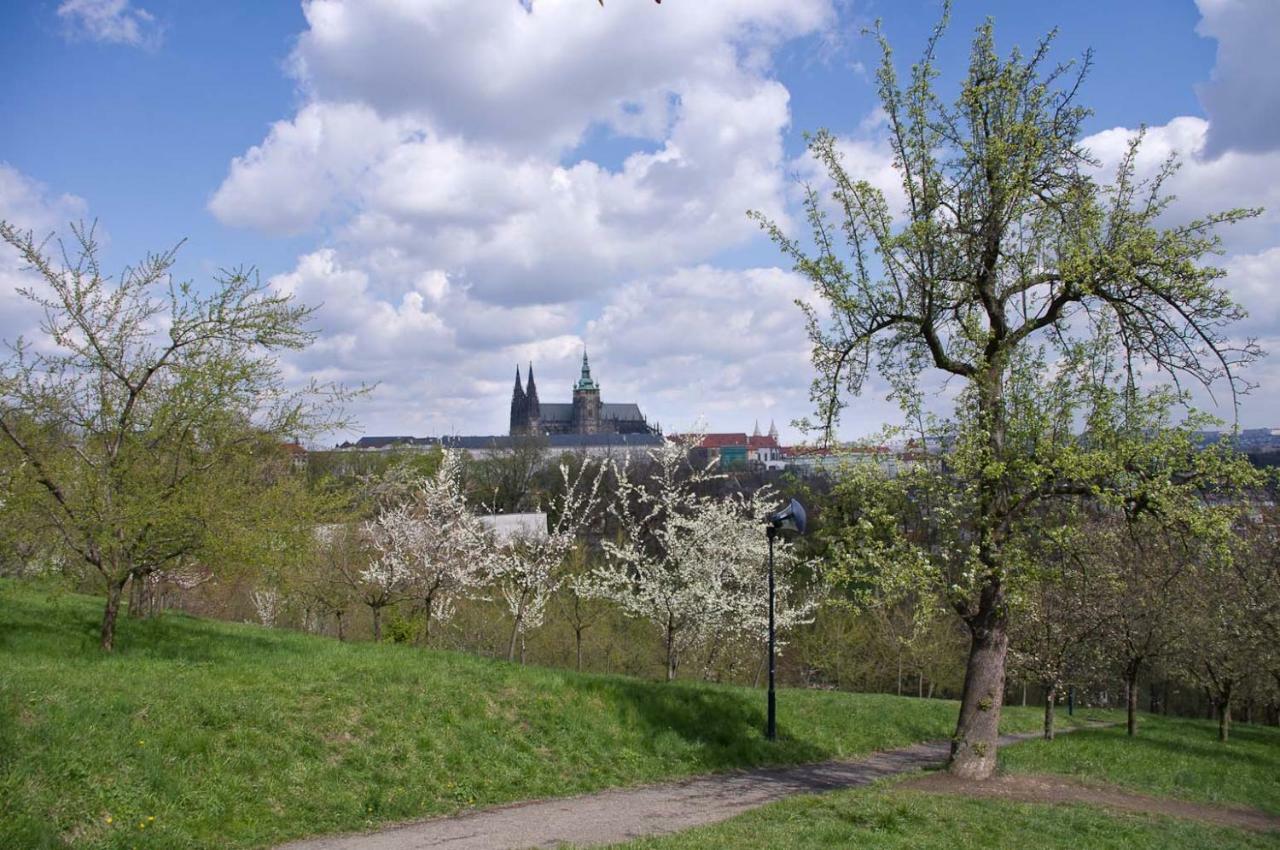 Apartments In Mala Strana - 10 Minutes From Charles Bridge Prague Ngoại thất bức ảnh