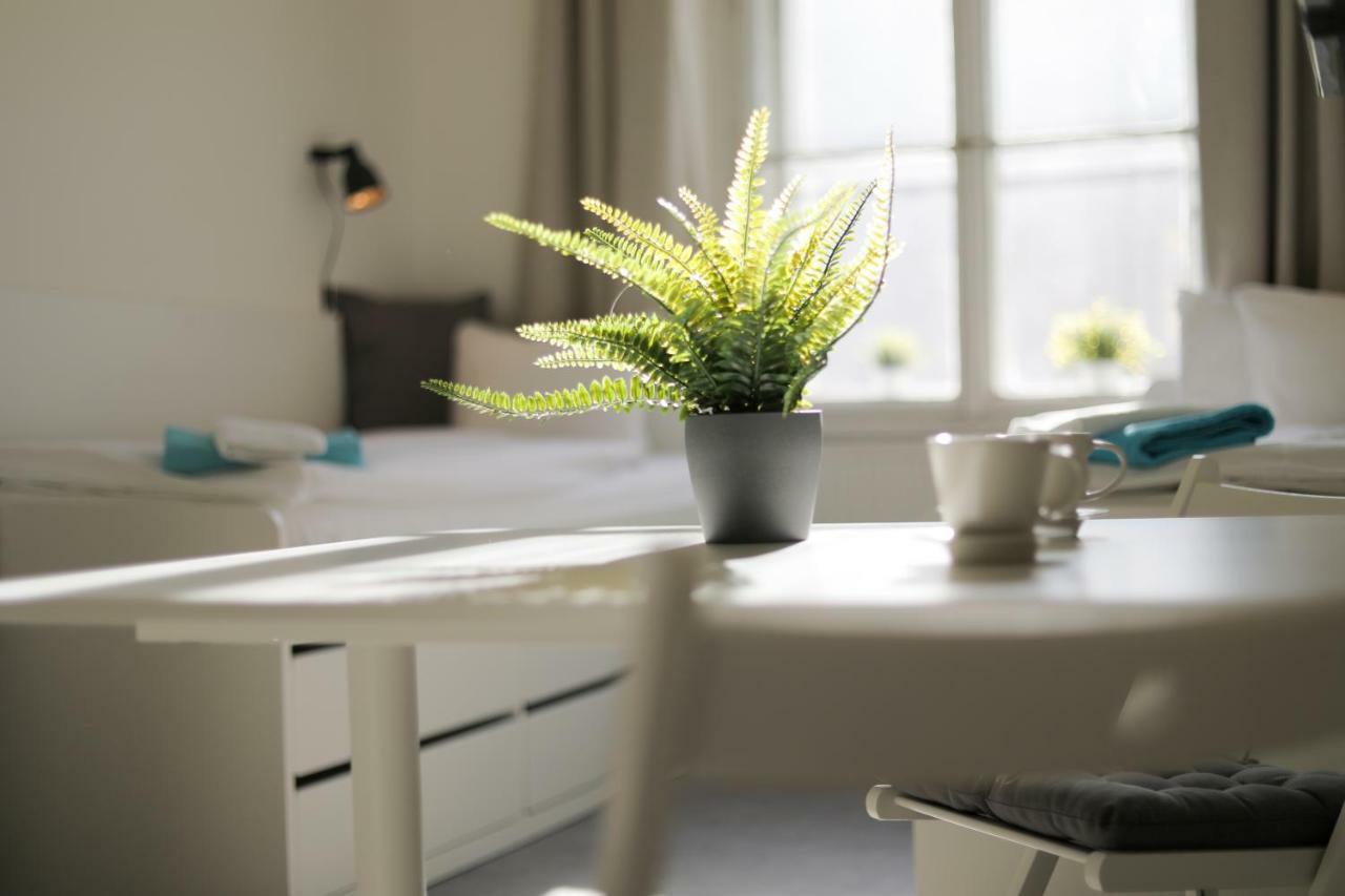 Apartments In Mala Strana - 10 Minutes From Charles Bridge Prague Ngoại thất bức ảnh